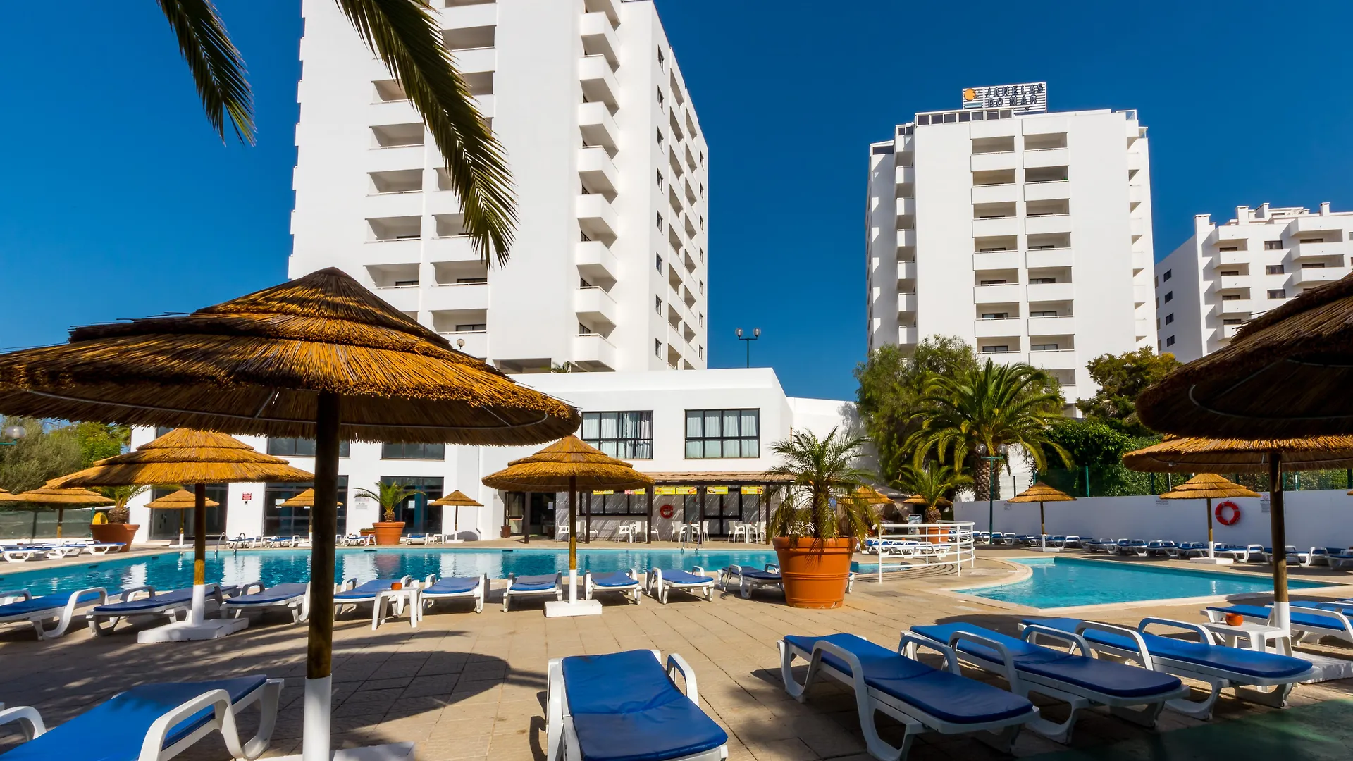 *** Aparthotel Janelas Do Mar Apartamentos Turisticos Albufeira Portugal