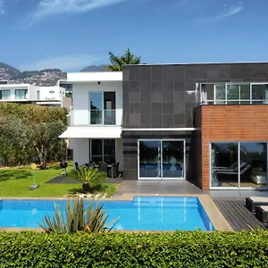 https://villa-ravenala.madeira-islandshotels.com